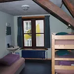 Charlie Rockets Youth Hostel